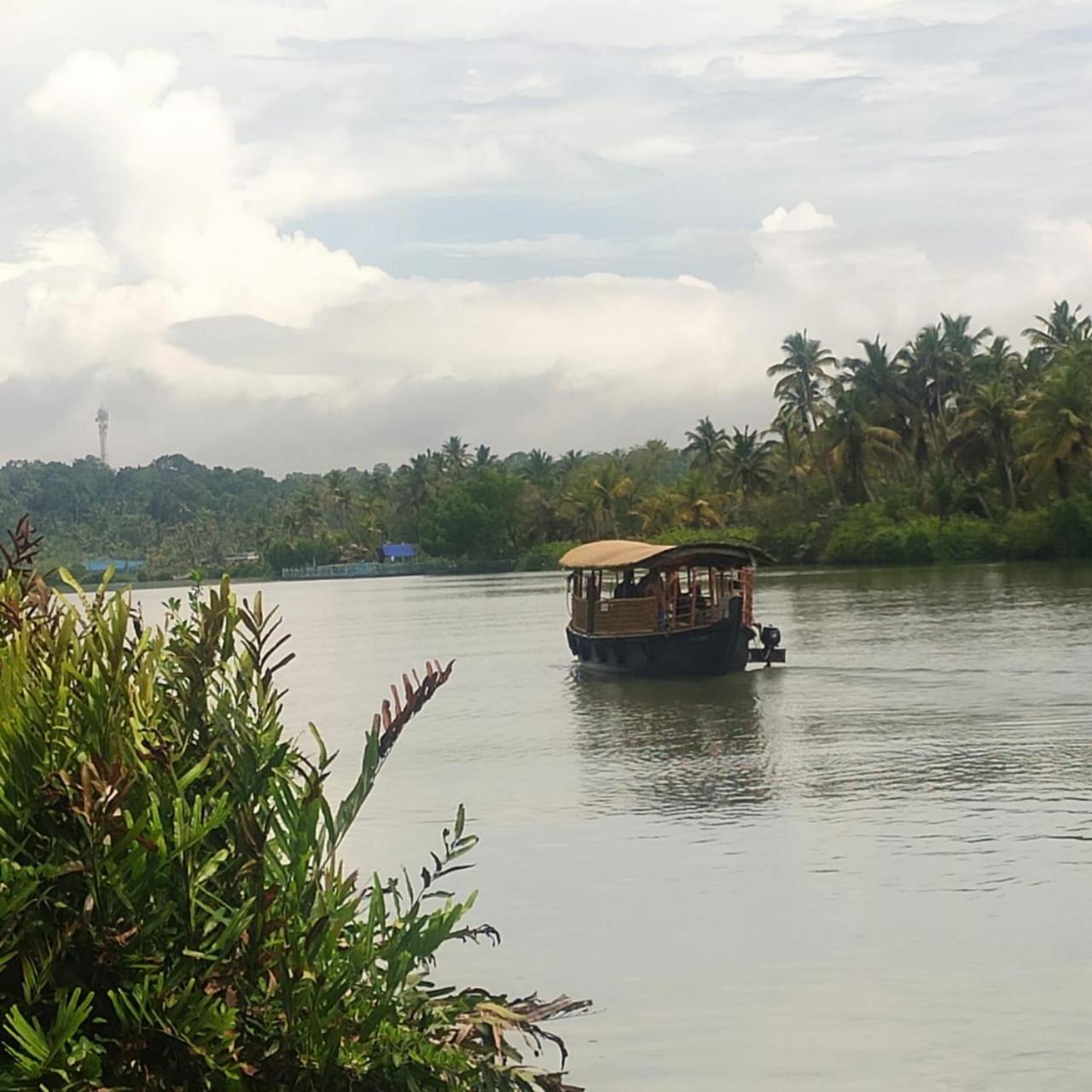 Munroe Inn Homestay Kollam Luaran gambar