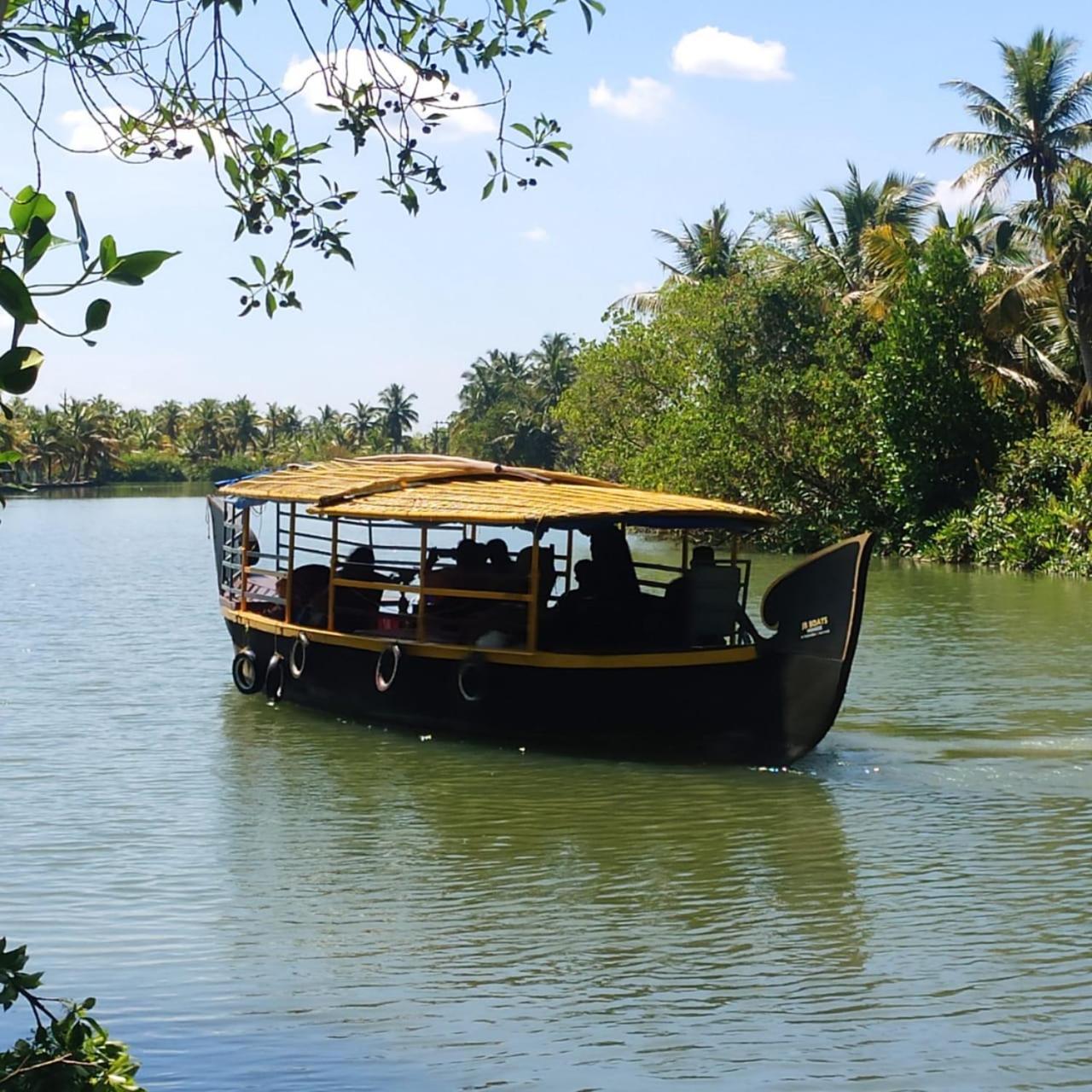 Munroe Inn Homestay Kollam Luaran gambar